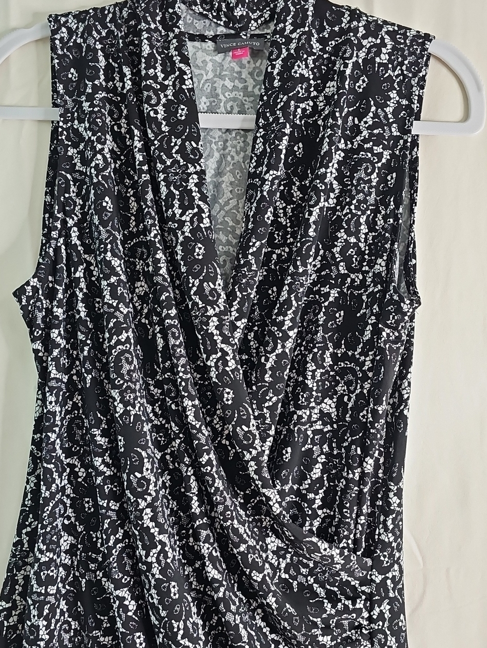 Vince Camuto Black & White Draped Sleeveless Camisole - Picture 2 of 7